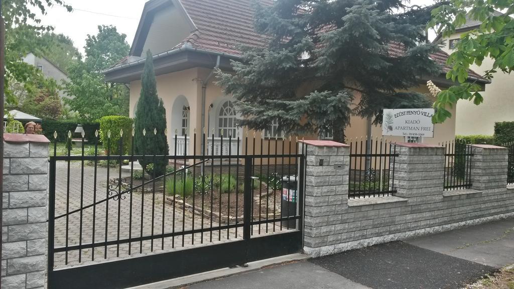 Ezust Fenyo Vendeghaz Hotel Siófok Exterior foto